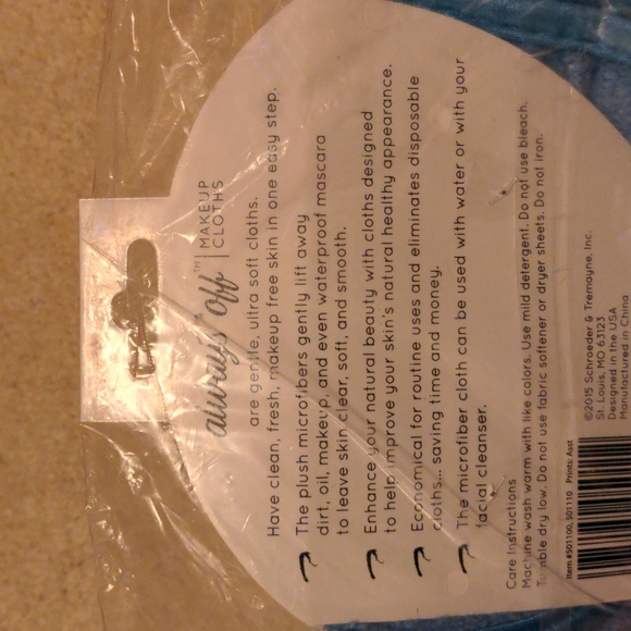 New! Cosmetic travel bag and cosmetic tools set - Picture 13 of 15